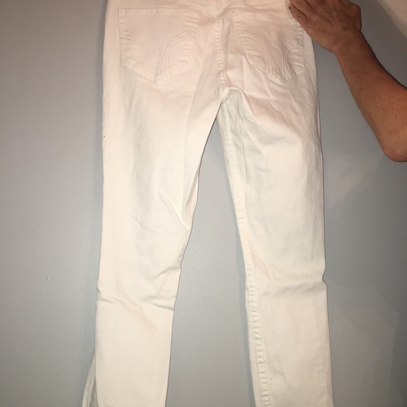 WHITE JEANS ! Hollister high rise - Picture 3 of 3